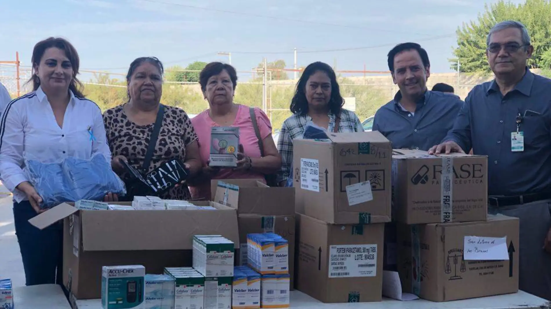 11 Apoya Municipio con medicamentos y equipo a Centros de Salud